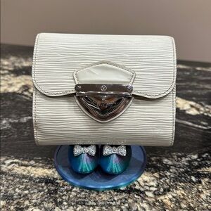 Louis Vuitton Cream Wallet